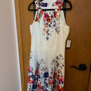 NWT - Nine West Sleeveless Dress White with flowers - Size 10